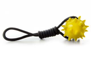 Přetahovadlo z nylonu s TPR míčem s bodlinami 39 cm černo-žluté
